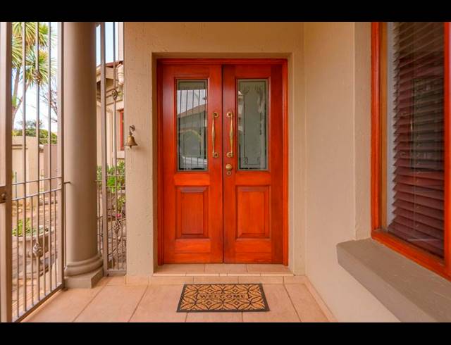 4 BEDROOM HOUSE FOR SALE IN FAERIE GLEN